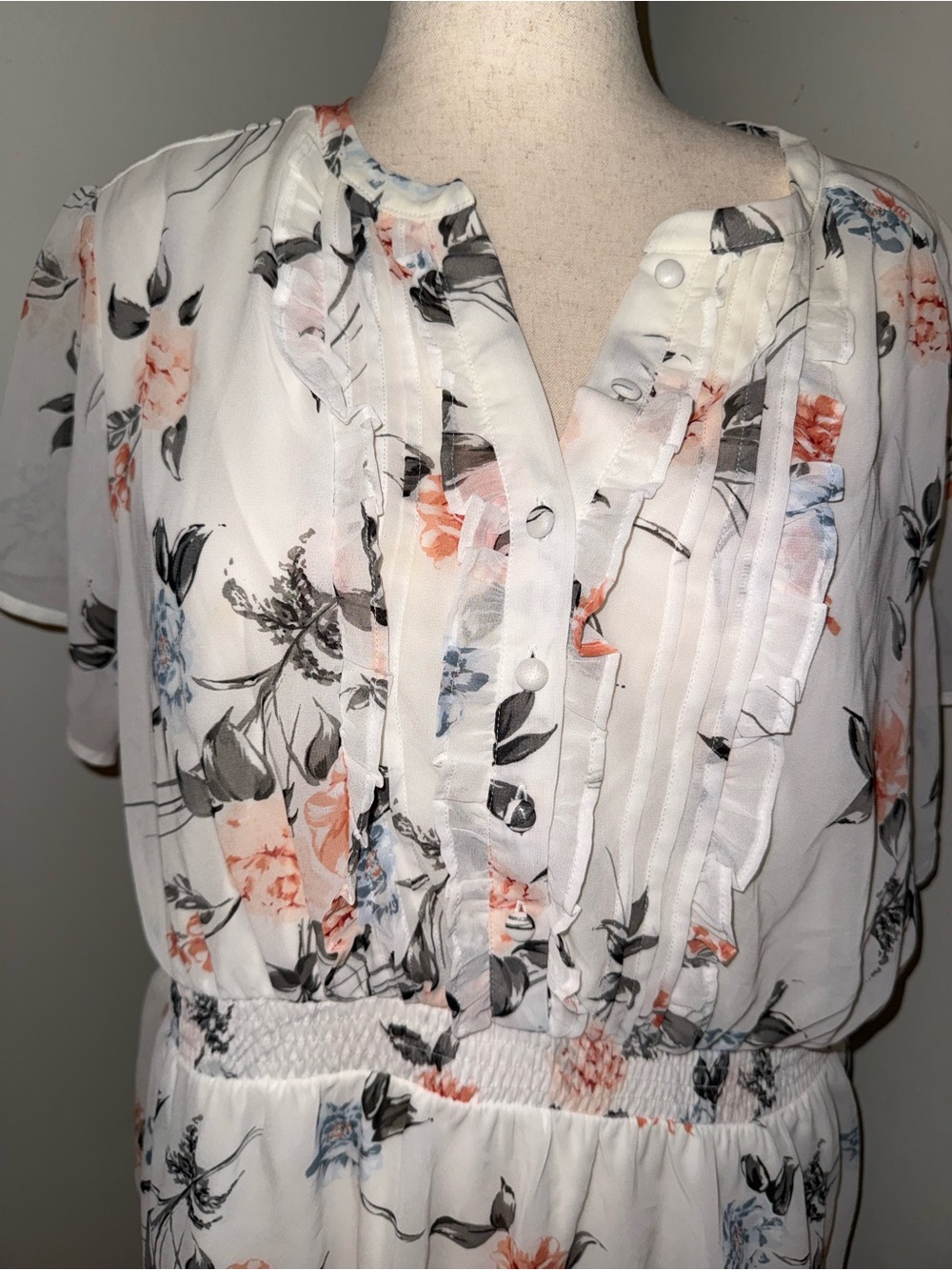 torrid White Floral Ruffle-Front Mini Dress - Picture 2 of 6